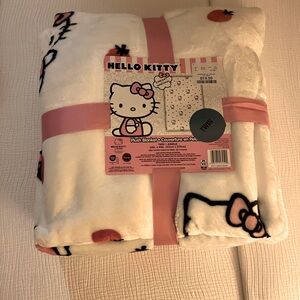 Strawberry hello kitty blanket twin